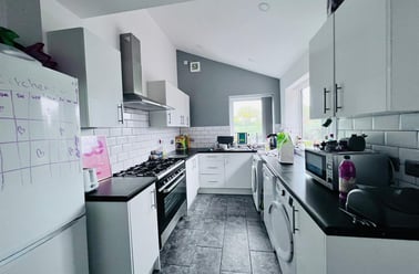 Cycle Road, Lenton, Nottingham - Image 2